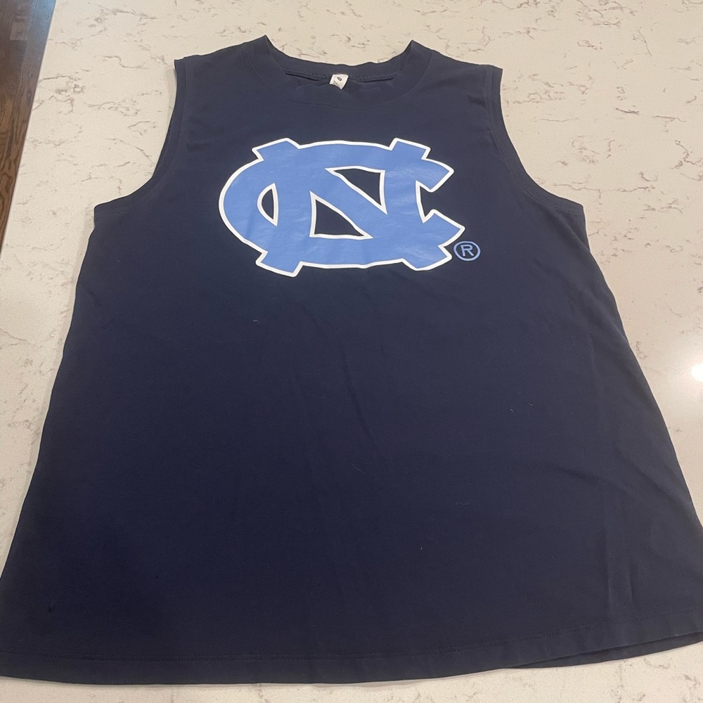 Lululemon UNC tank